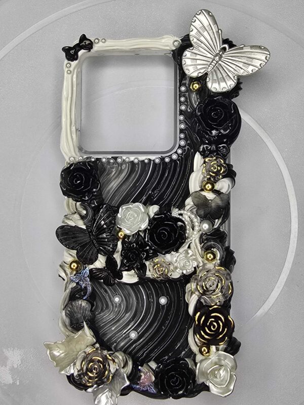 Baroque black and white Phone case